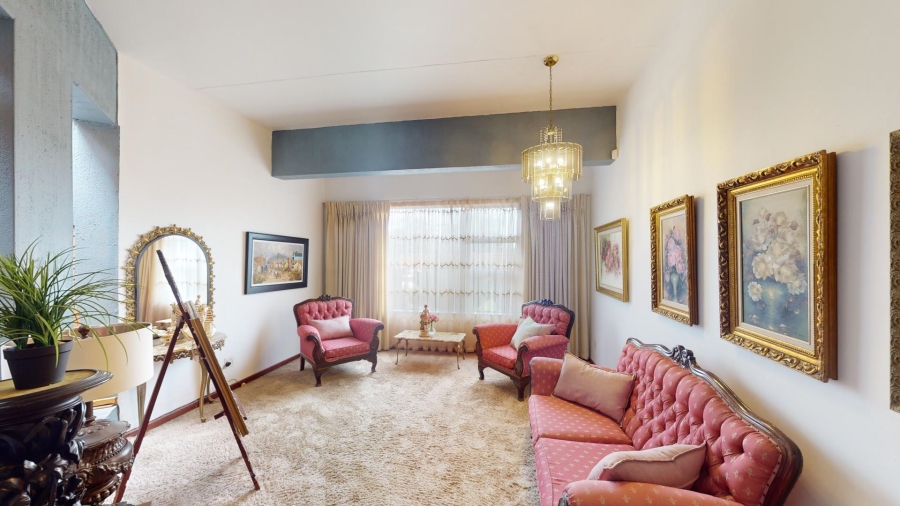 6 Bedroom Property for Sale in Van Der Hoff Park North West